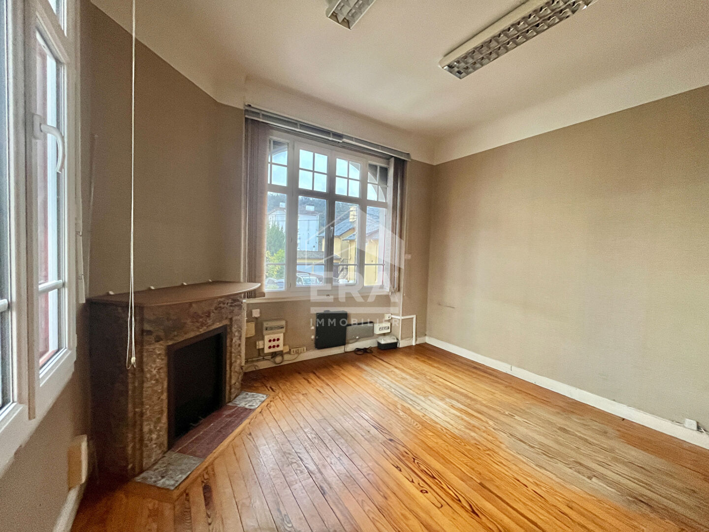 Photo Maison JURANCON 4 pièces - 120 m2 avec sous sol -  garage - petit jardin + dépendance image 3/6