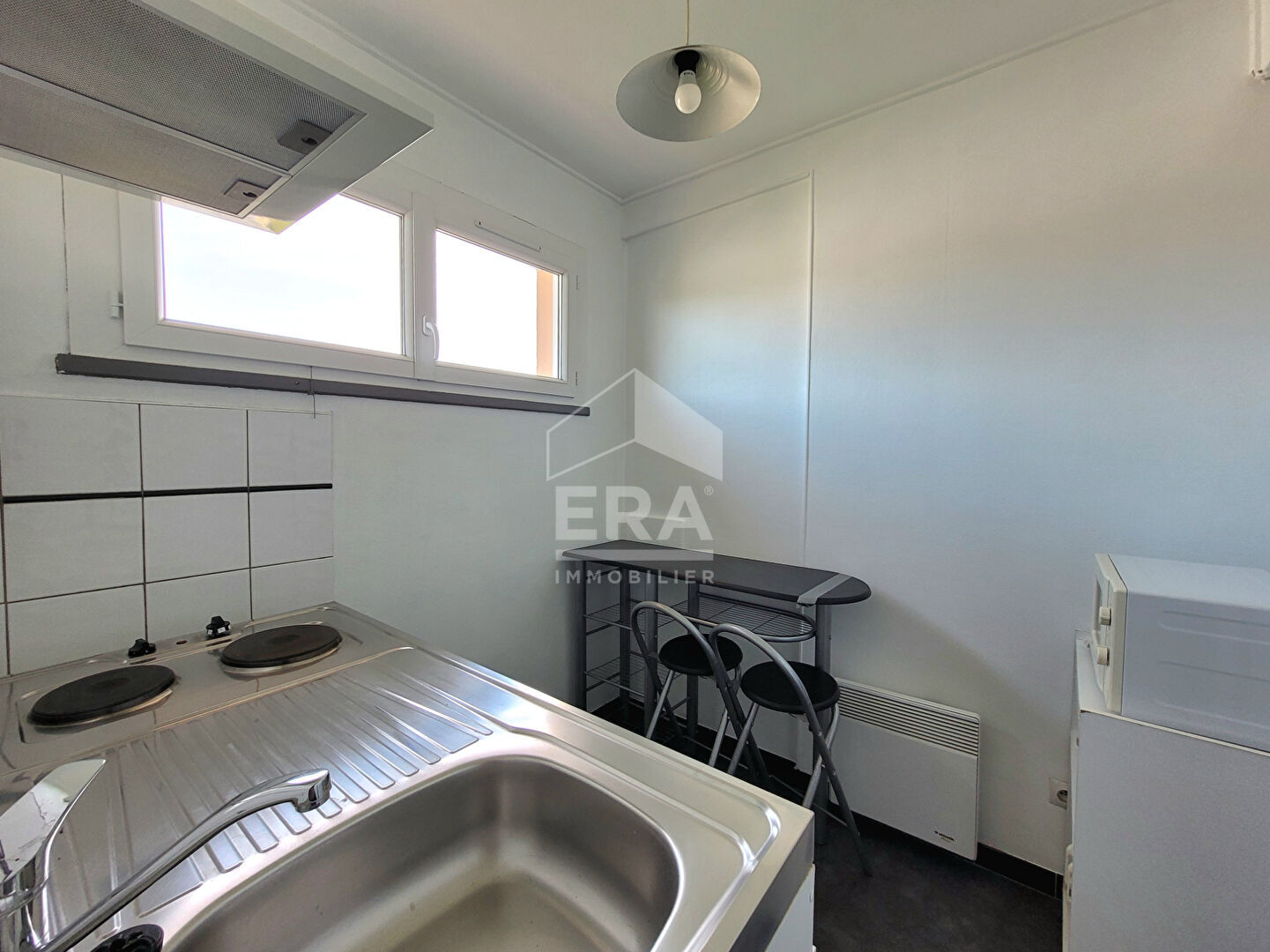 Photo LOCATION - BILLERE - Studio de 27.12m² au dernier étage avec parking image 3/5