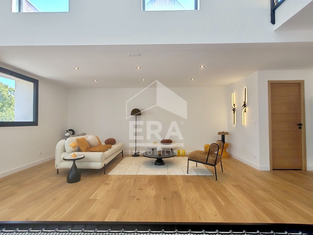 Photo A vendre : magnifique Loft dans une ancienne grange rénovée à Bizanos de 140m² image 4/6