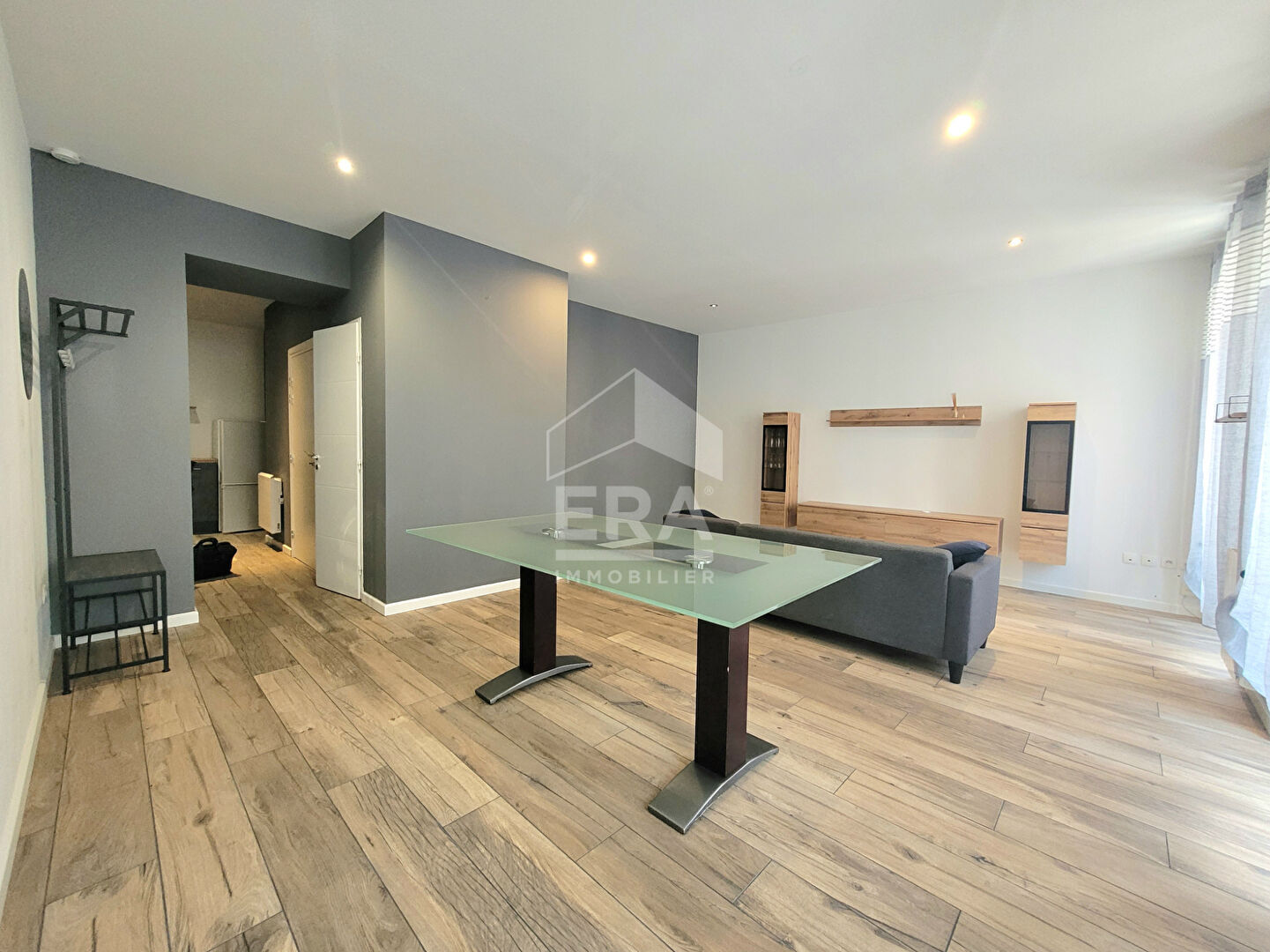 Photo LOCATION MEUBLEE - PAU - Secteur Centre Ville - Appartement T3 de 60 m² moderne et fonctionnel image 2/6