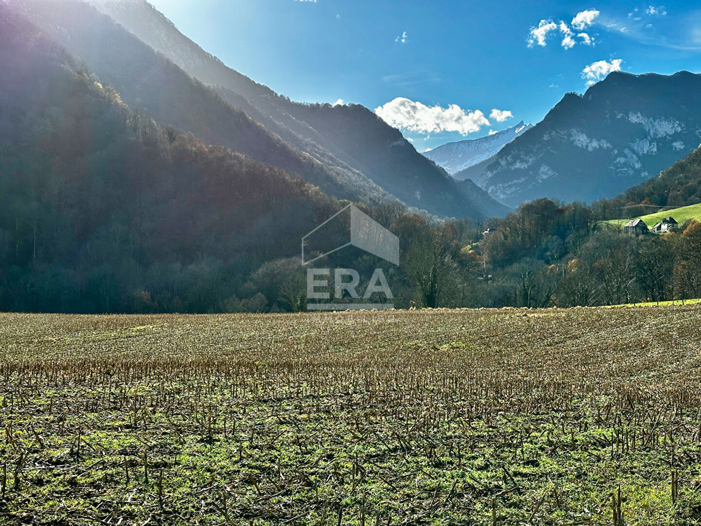 Photo ARTHEZ D'ASSON : Terrain constructible d'environ 2500m2 avec vue imprenable sur les Pyrénées image 1/3