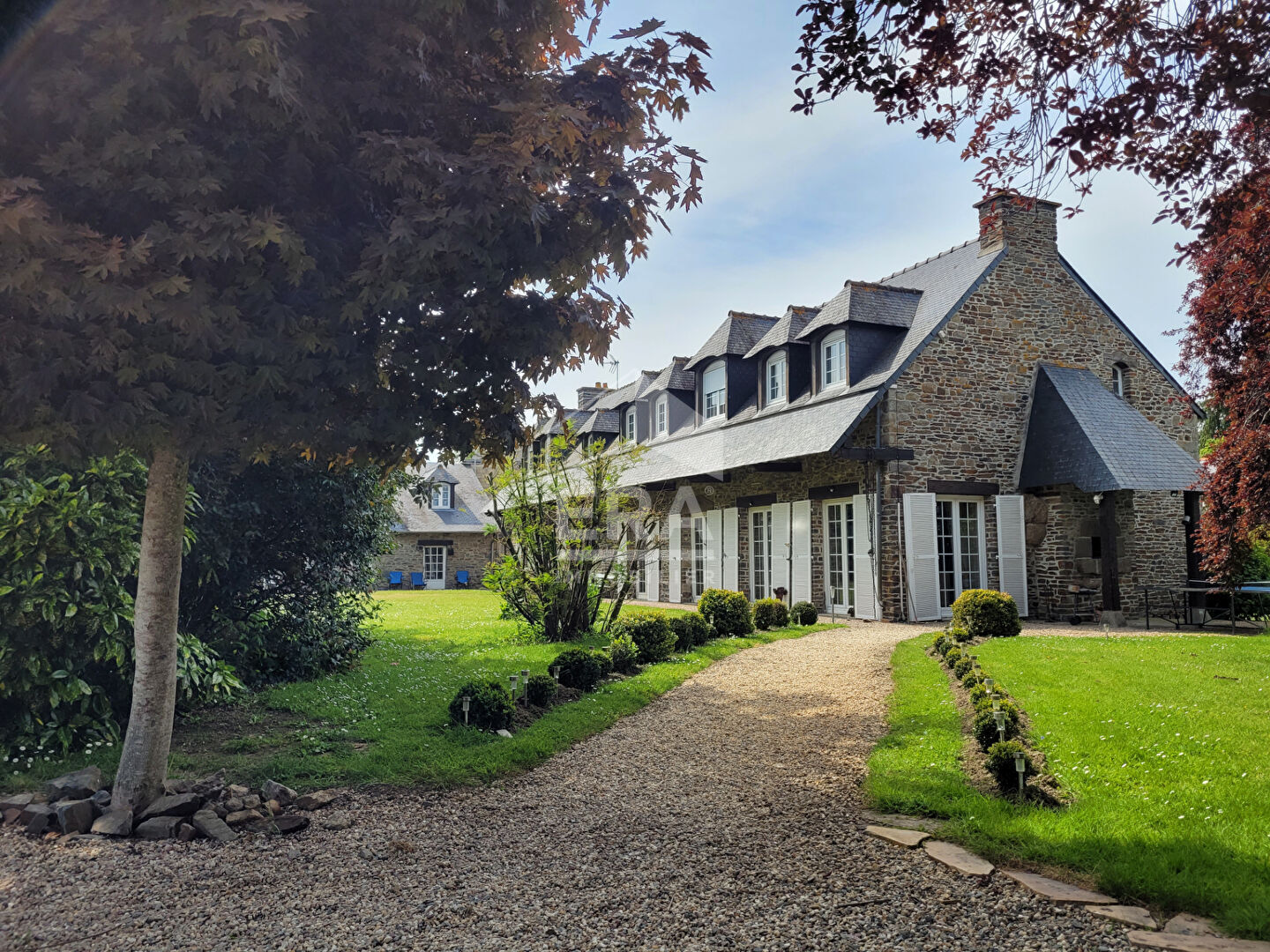Photo Ancienne ferme rénovée avec dépendances centre ville DOL DE BRETAGNE image 2/6