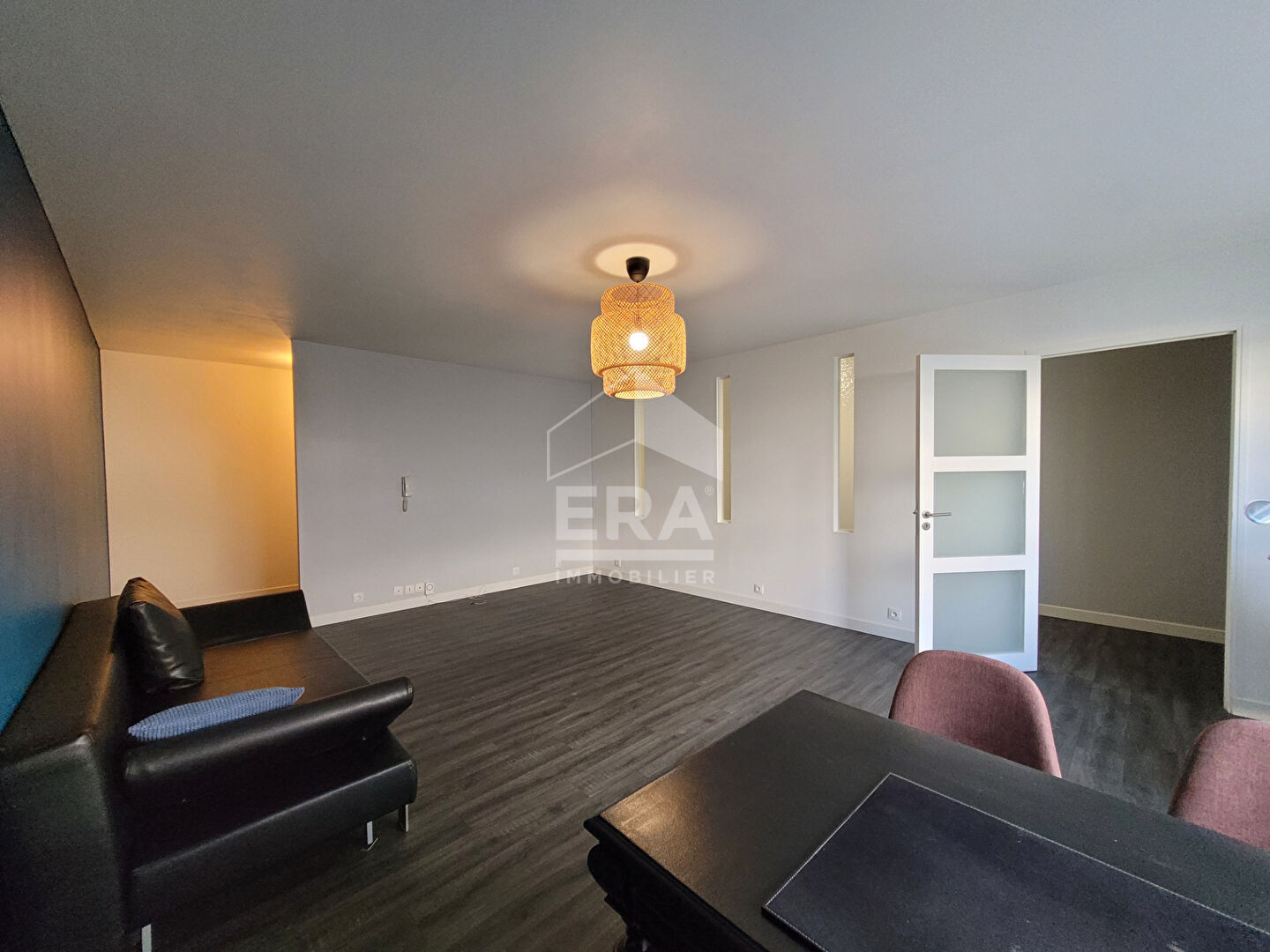 Photo Local commercial / appartement Saint Malo 49m2 à vendre image 2/4