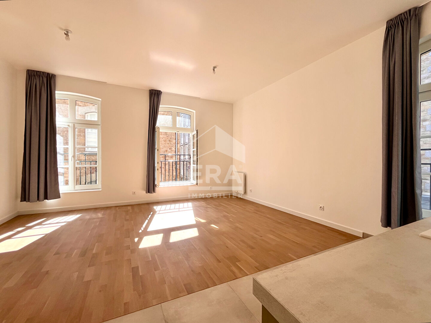 Photo Appartement Saint Malo 4 pièce(s) 80.59 m2 à louer nu image 2/6