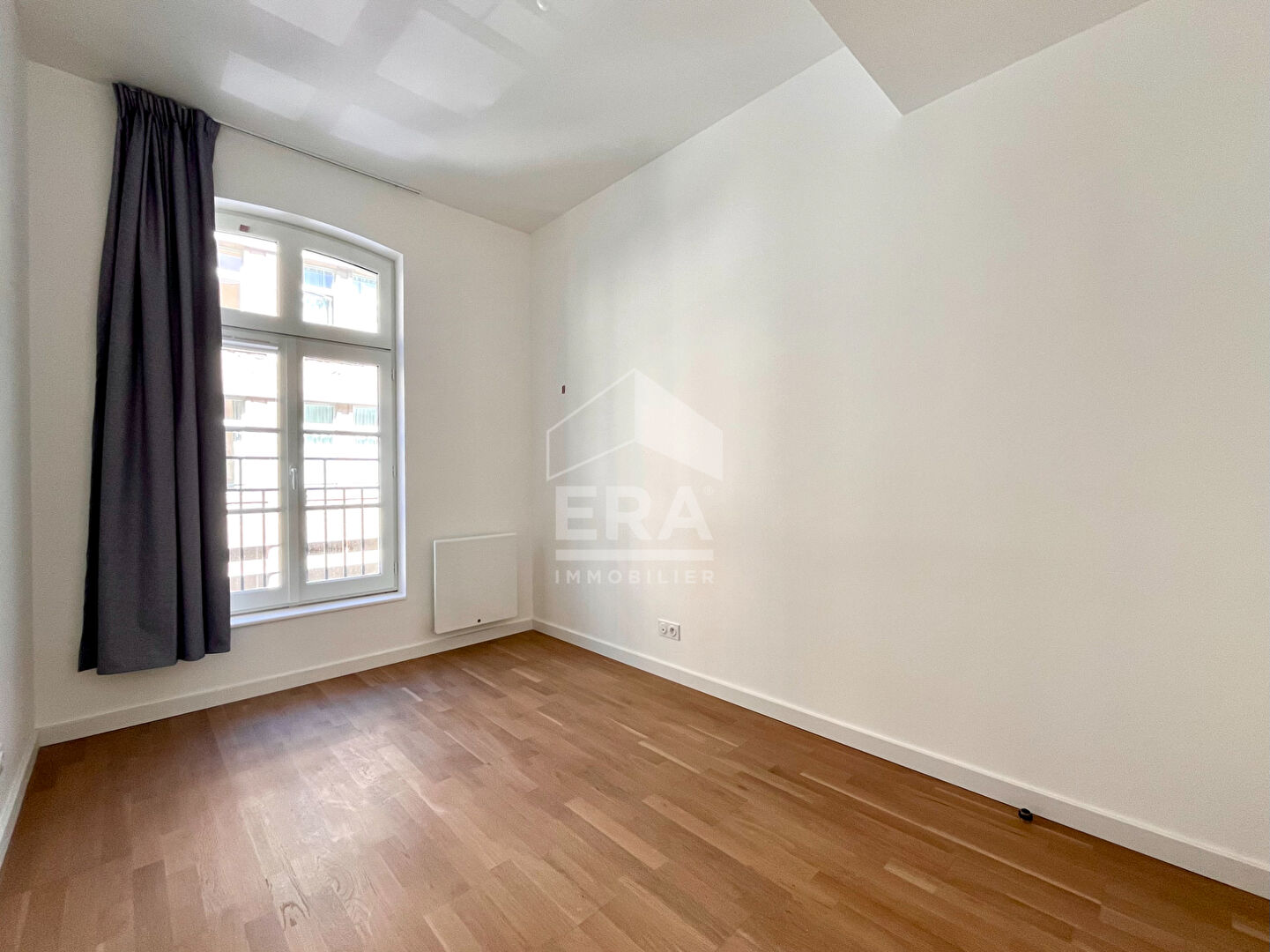Photo Appartement Saint Malo 4 pièce(s) 80.59 m2 à louer nu image 4/6