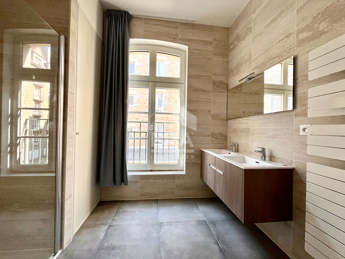 Photo Appartement Saint Malo 4 pièce(s) 80.59 m2 à louer nu image 5/6