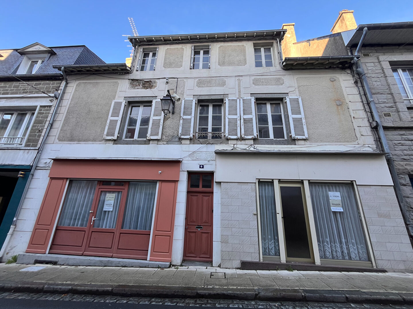 Immeuble Cancale (commerces + logements + dépendances)