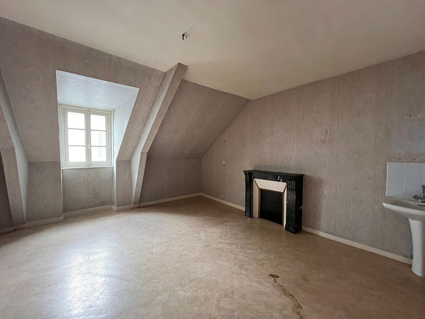 Photo Immeuble Cancale (commerces + logements + dépendances) image 3/6