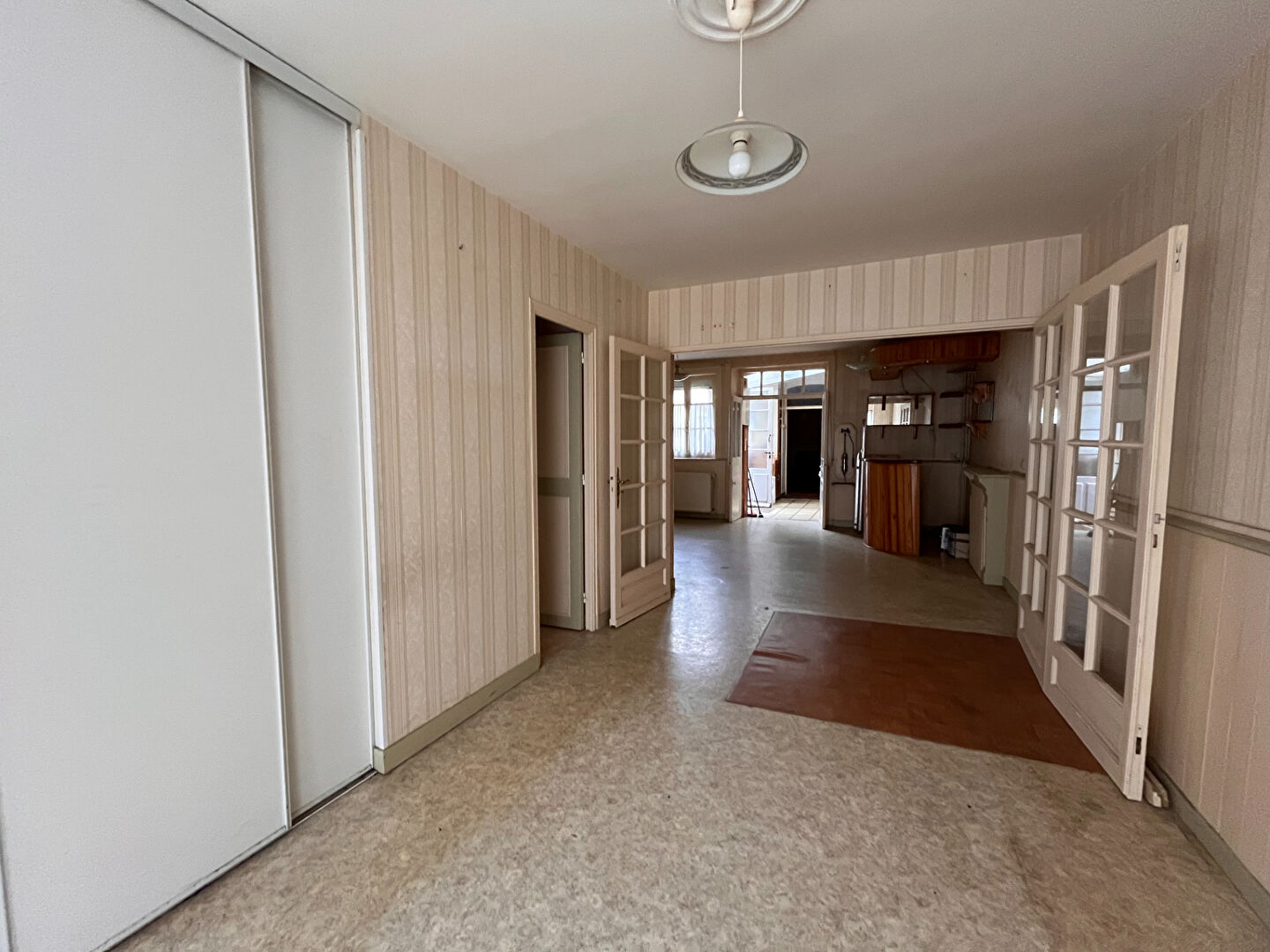 Photo Immeuble Cancale (commerces + logements + dépendances) image 5/6