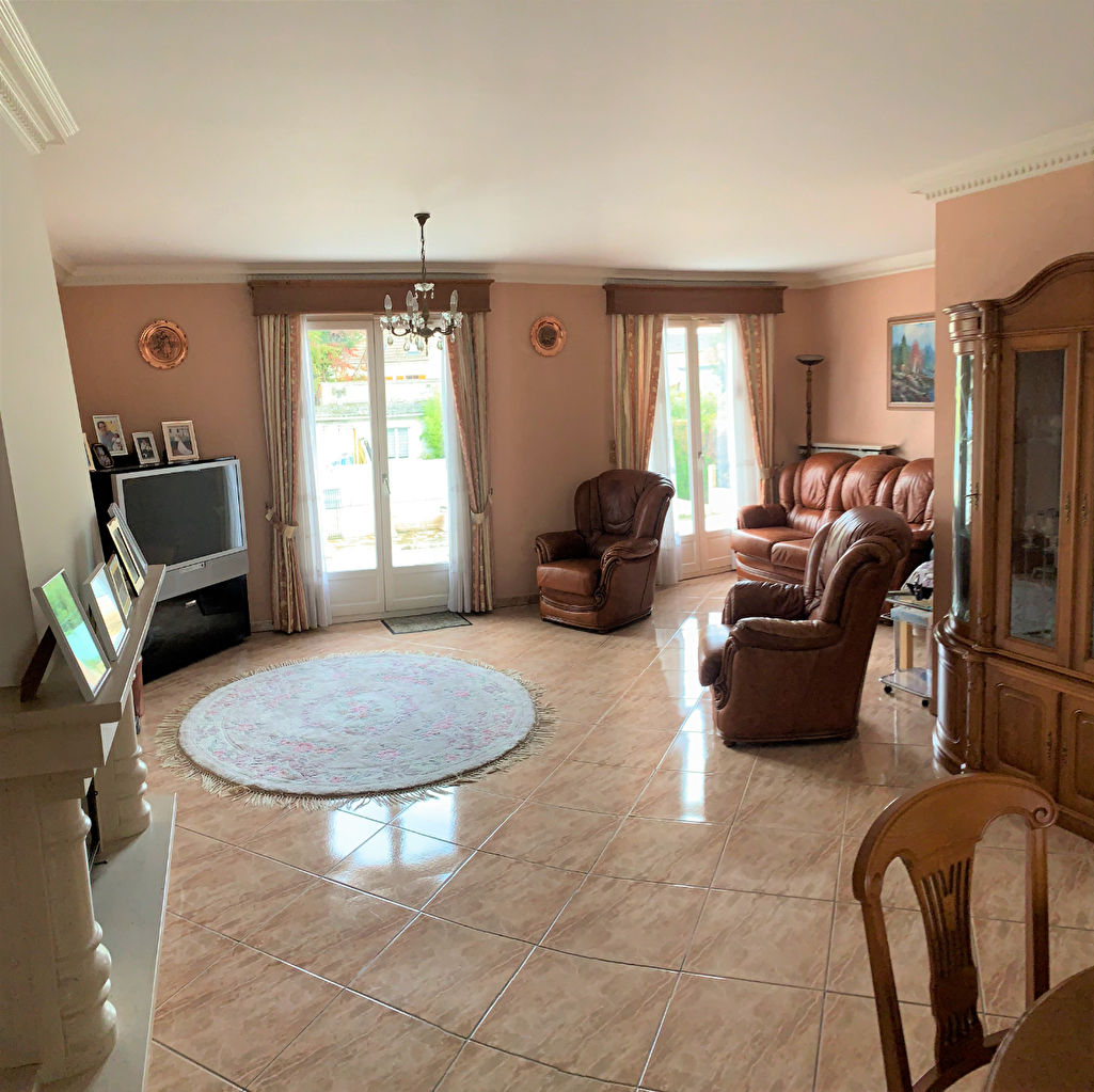 TREMBLAY EN FRANCEVert Galant F8 261 m2 TremblayenFrance 93290