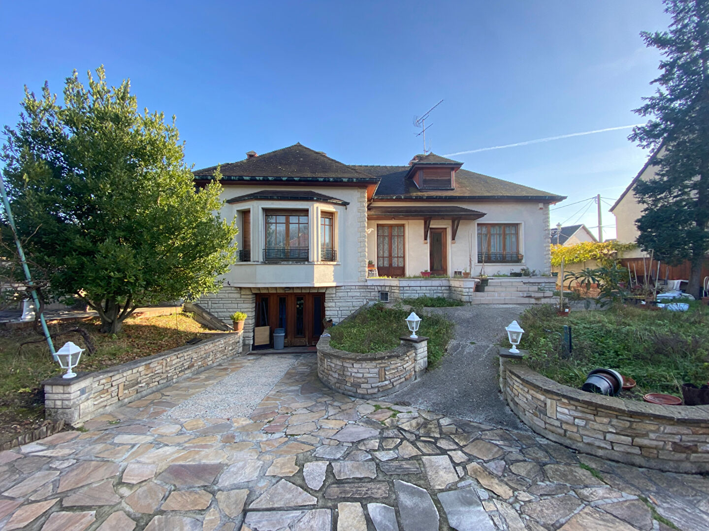 Photo Maison Vaujours 8 pièce(s) 170 m2 image 1/6