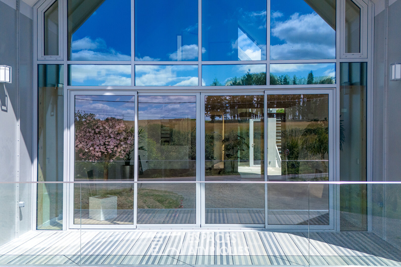 Photo L'Unique: Maison d'architecte Bioclimatique image 1/6