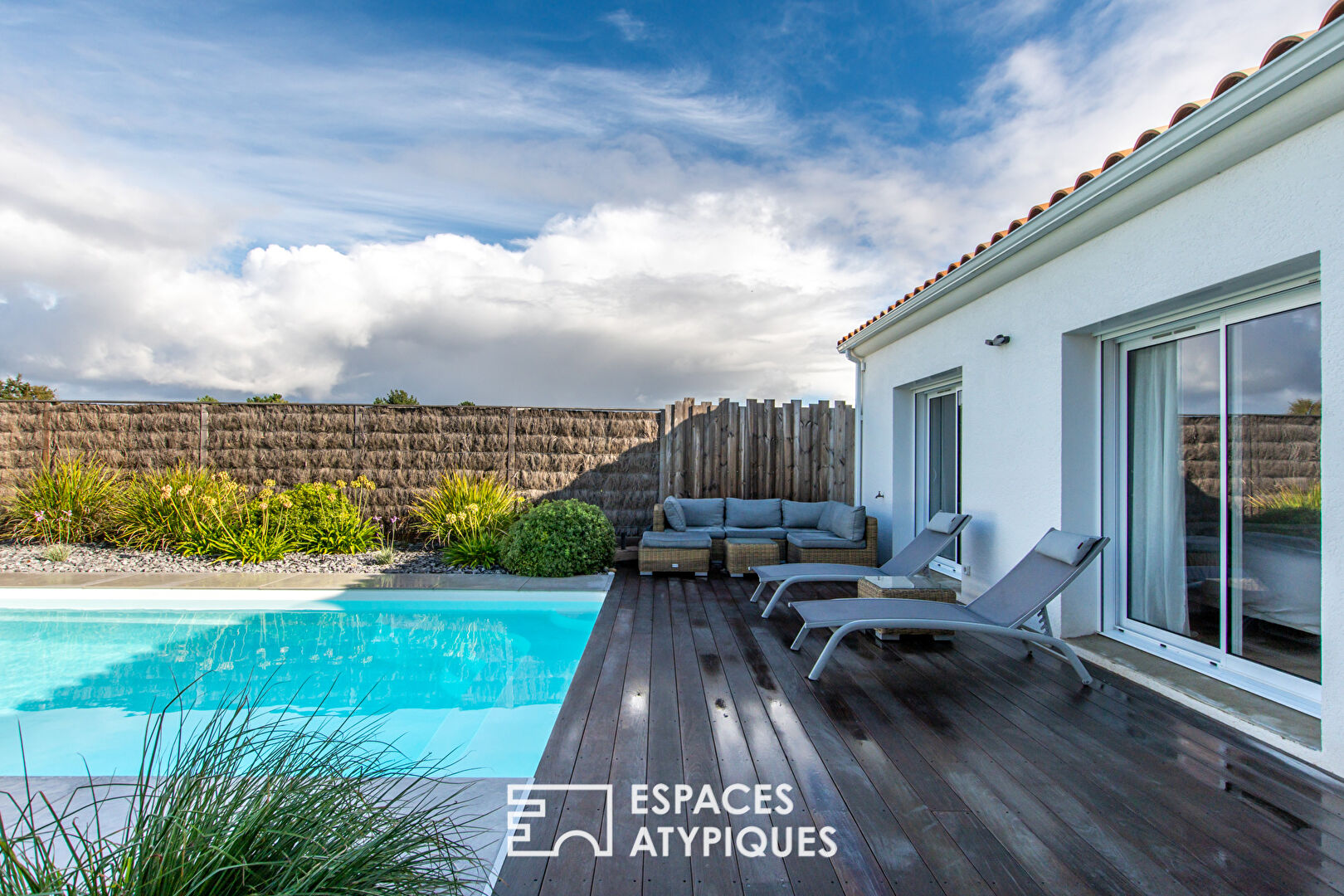 Photo Villa avec piscine et gîtes à proximité de l'Océan image 3/6