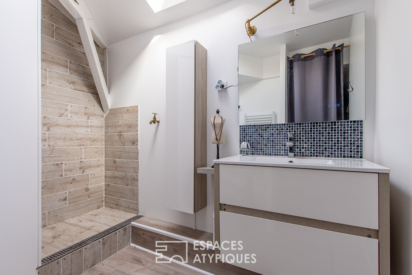 Photo Maison bourgeoise rénovée en coeur de ville avec studio image 6/6