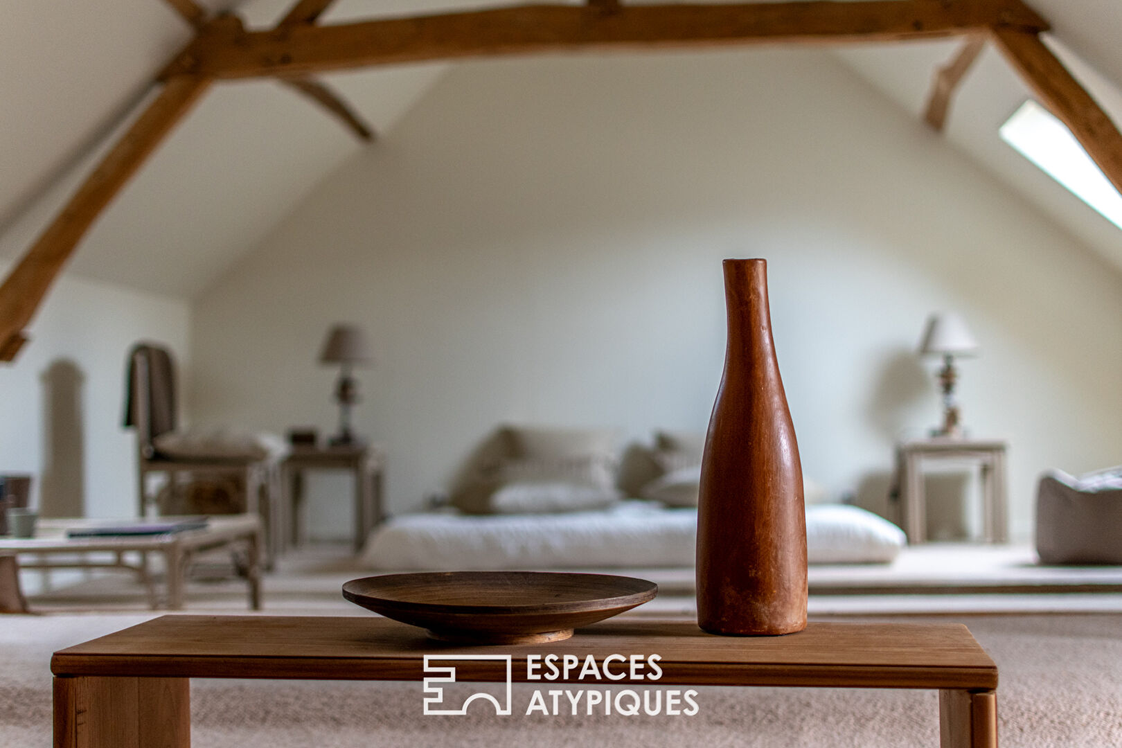 Photo Belle Propriété au cadre champêtre avec prairie et boxes pour chevaux image 6/6