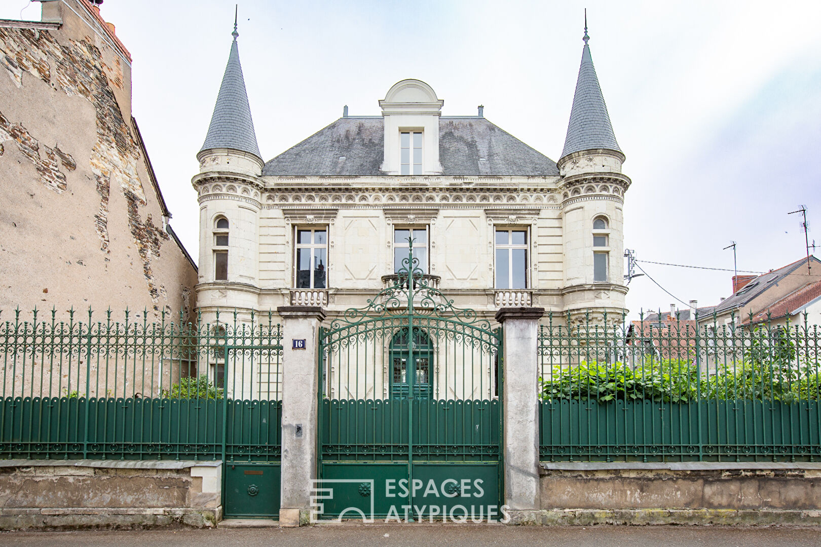 Photo L'incroyable Hôtel Perrot : élégance du XIXe et jardin secret Place Lafayette image 3/6