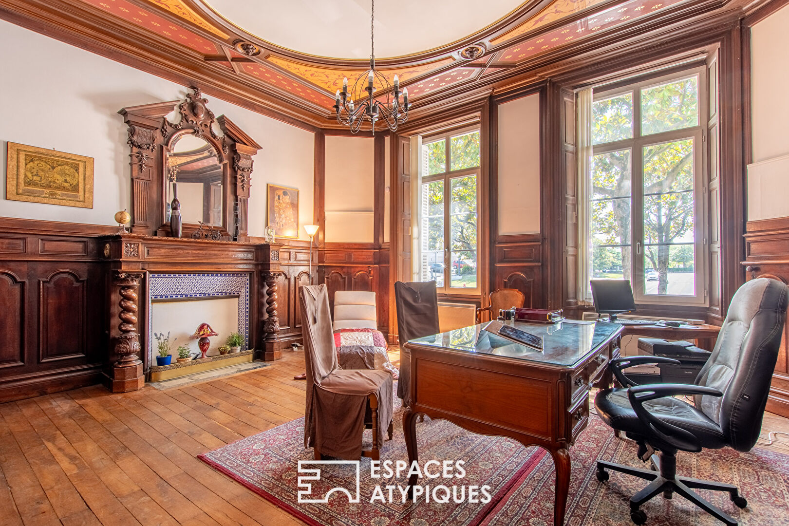 Photo Appartement de style à la lisière du triangle d'or image 1/5