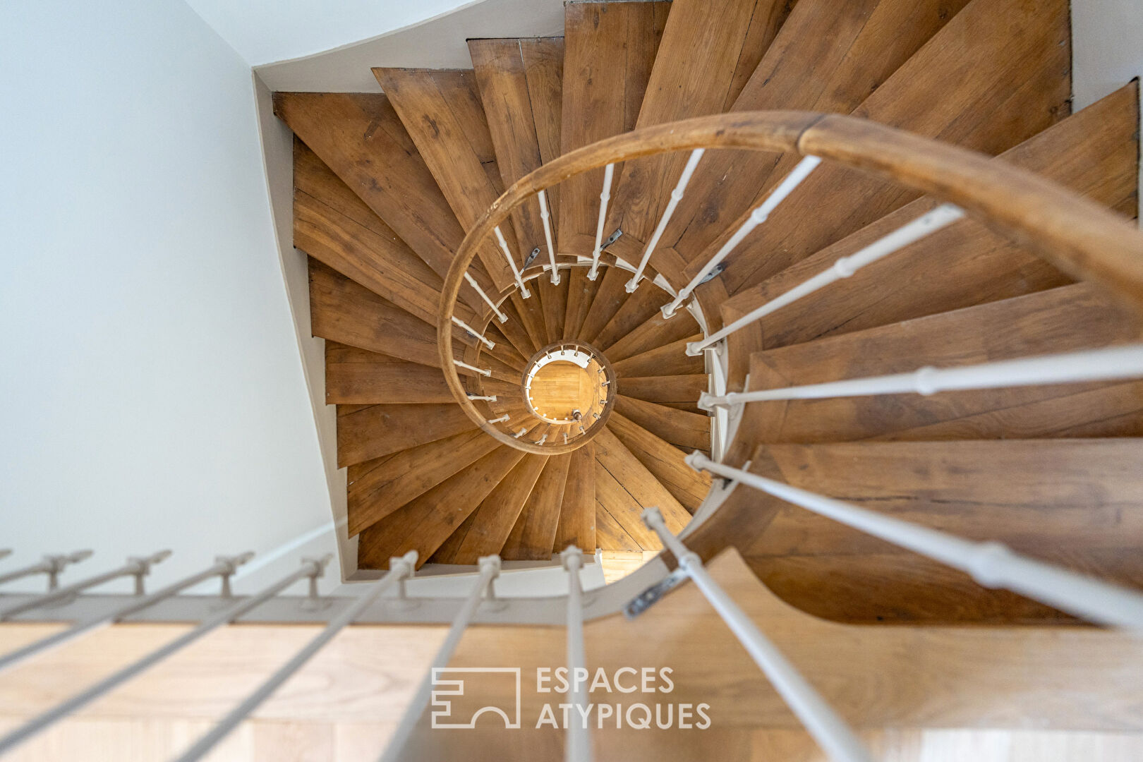 Photo Hotel particulier d'exception avec cour et stationnement image 2/6
