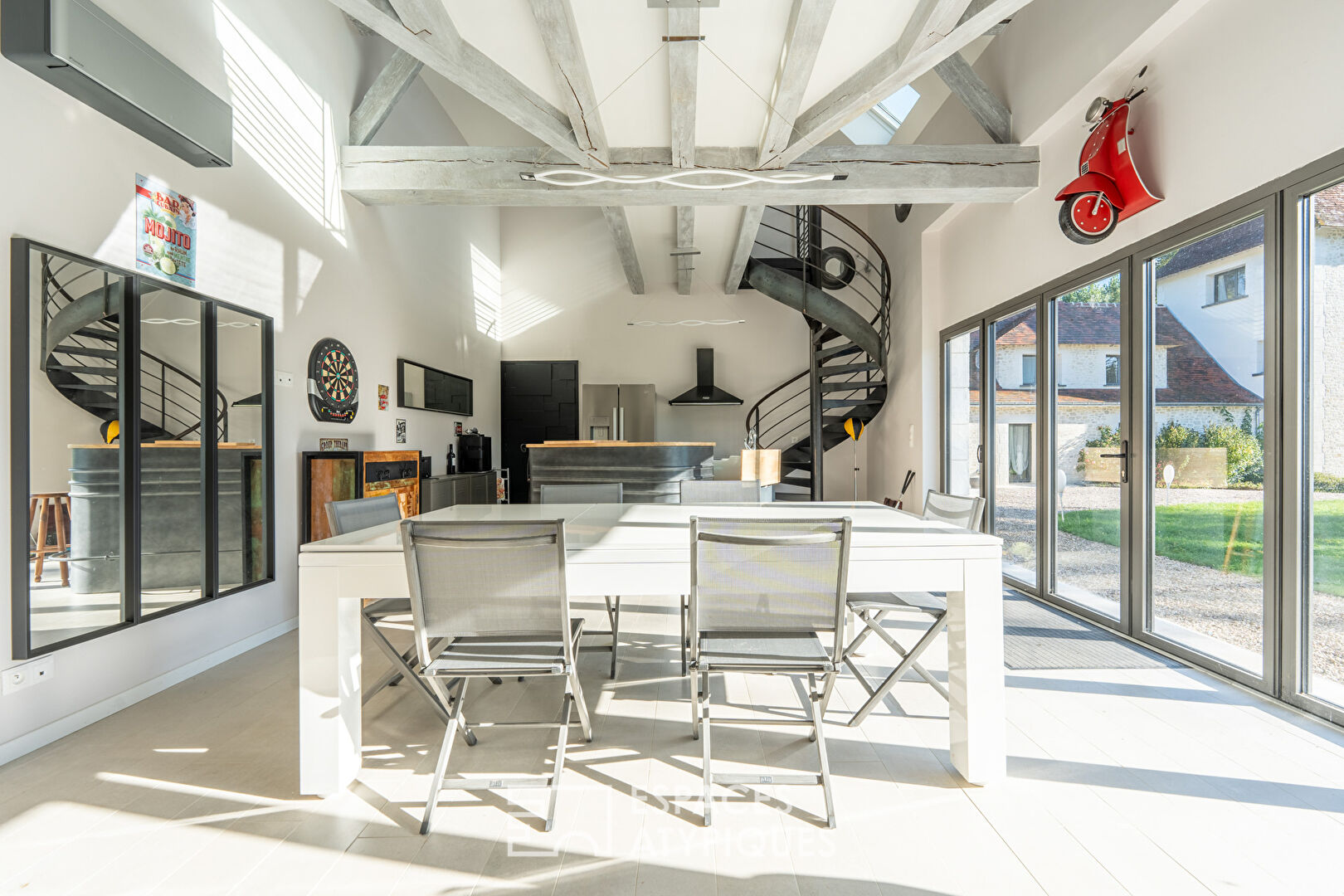 Photo Longère rénovée avec piscine dans un cadre naturel d'exception image 2/6