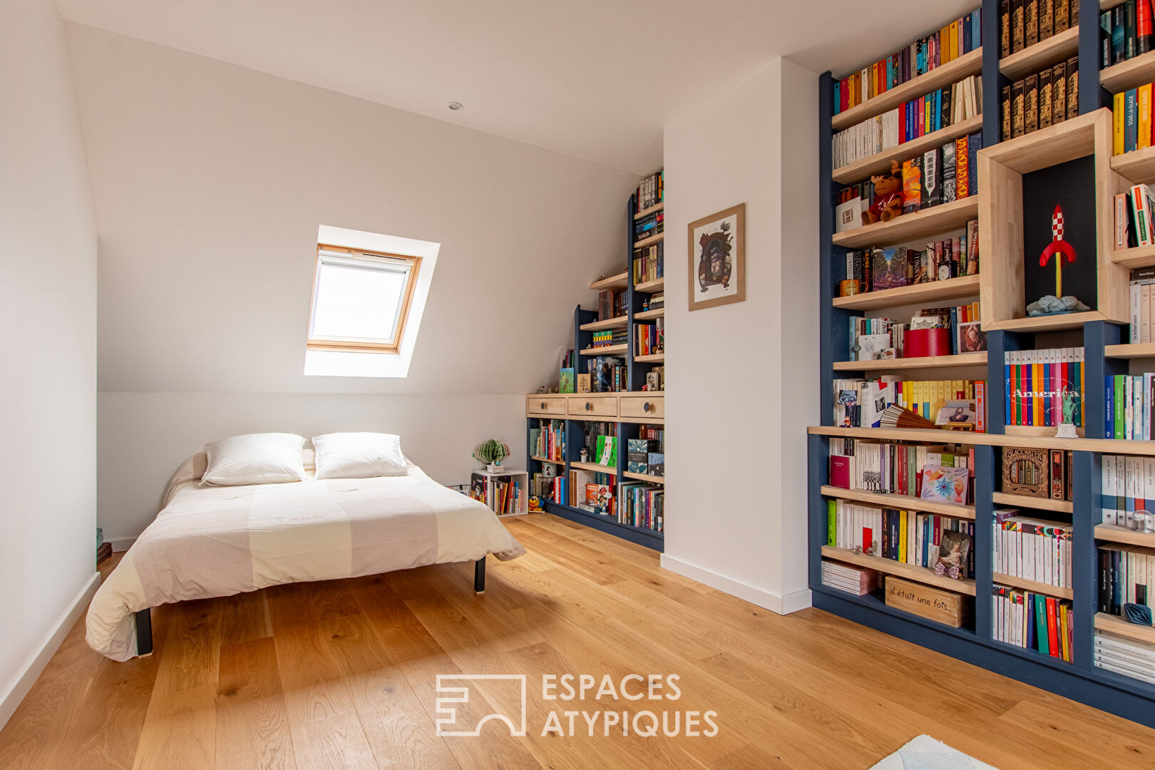 Photo Lumineuse maison familiale avec dépendances image 6/6