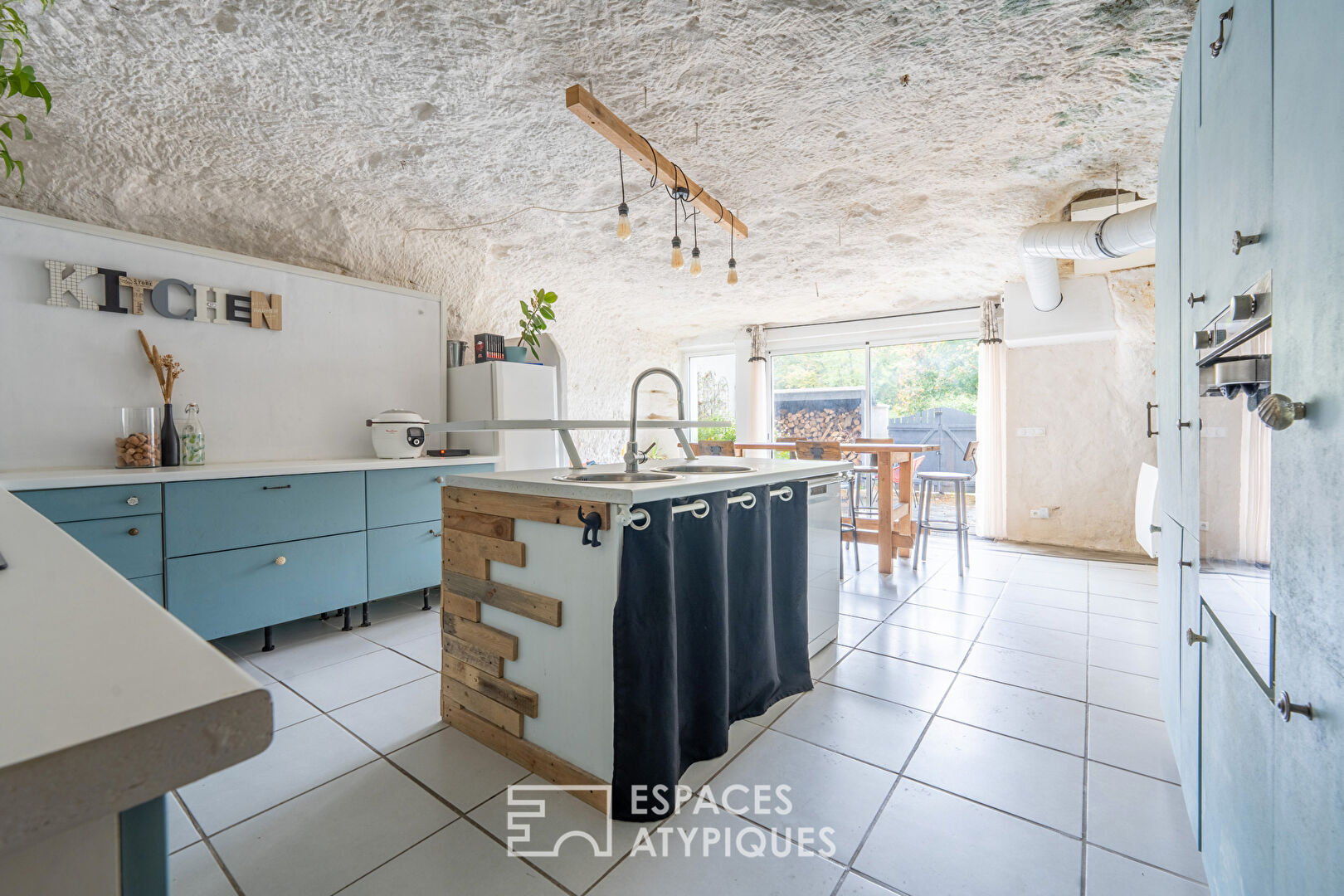 Maison semi-troglodyte entre vignes et Loire