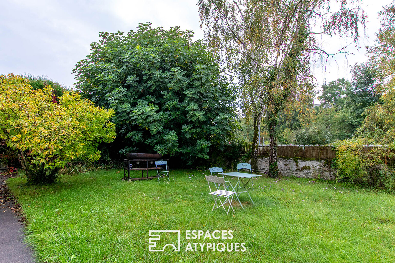 Photo Maison de bourg au coeur d'un village pittoresque image 2/6