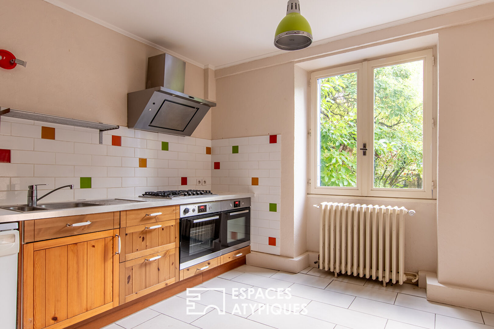 Photo Maison de bourg au coeur d'un village pittoresque image 5/6