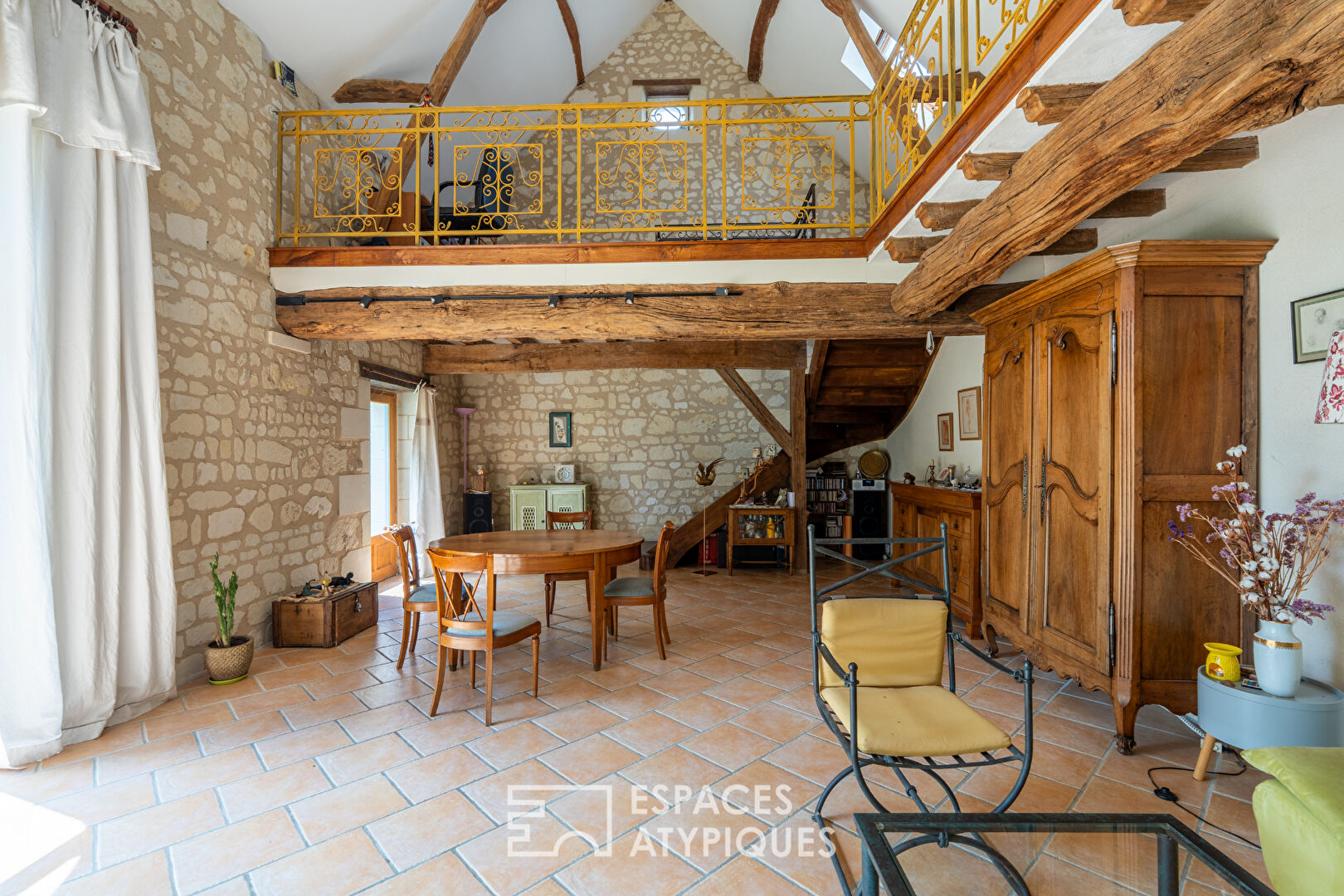 Photo Longère de charme et jardin arboré image 2/6