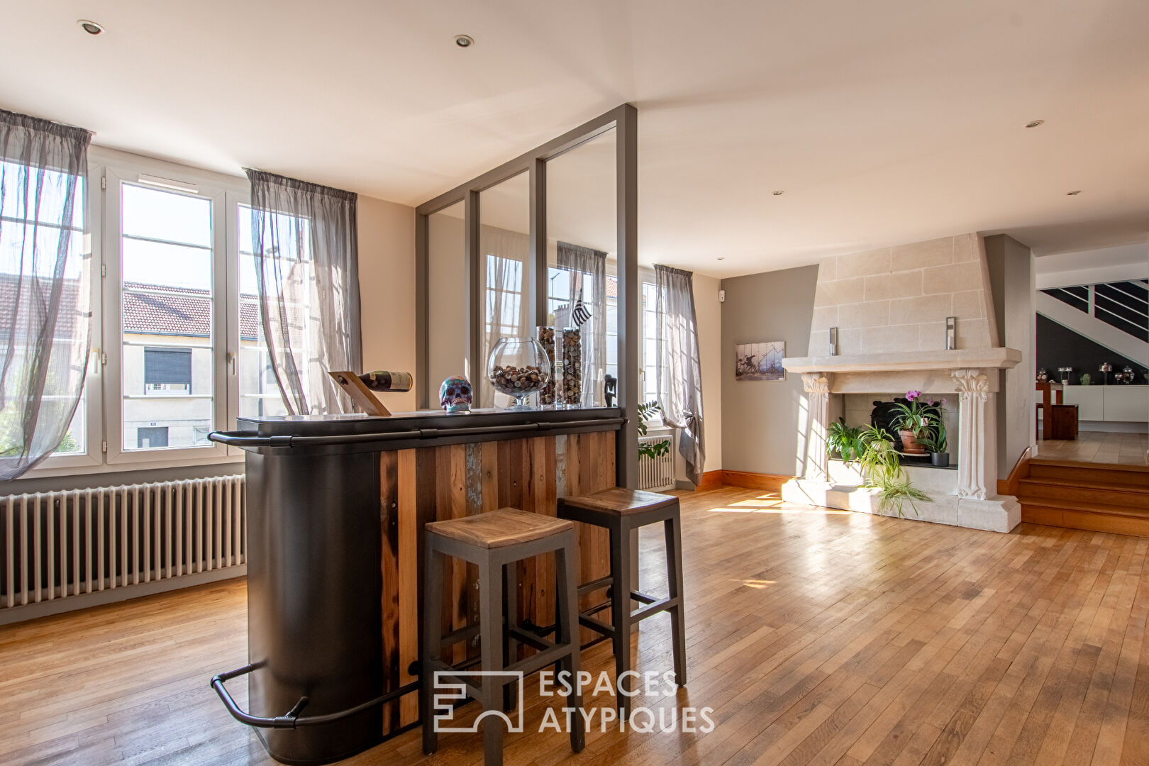 Photo Généreuse maison de famille avec piscine image 2/6