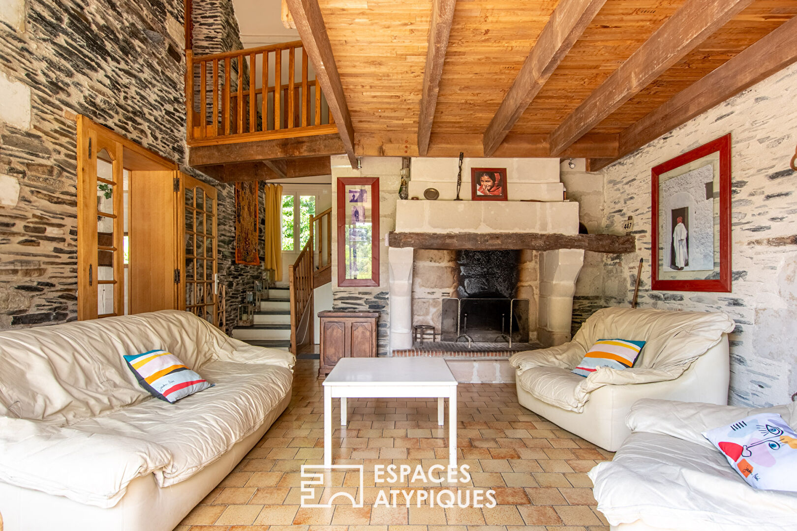 Photo Longère traditionnelle du Val de loire sur son parc avec piscine image 5/6