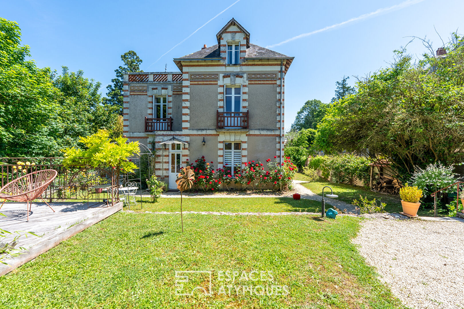 Photo Maison de maitre rénovée avec vue sur Loire et dépendances image 1/6