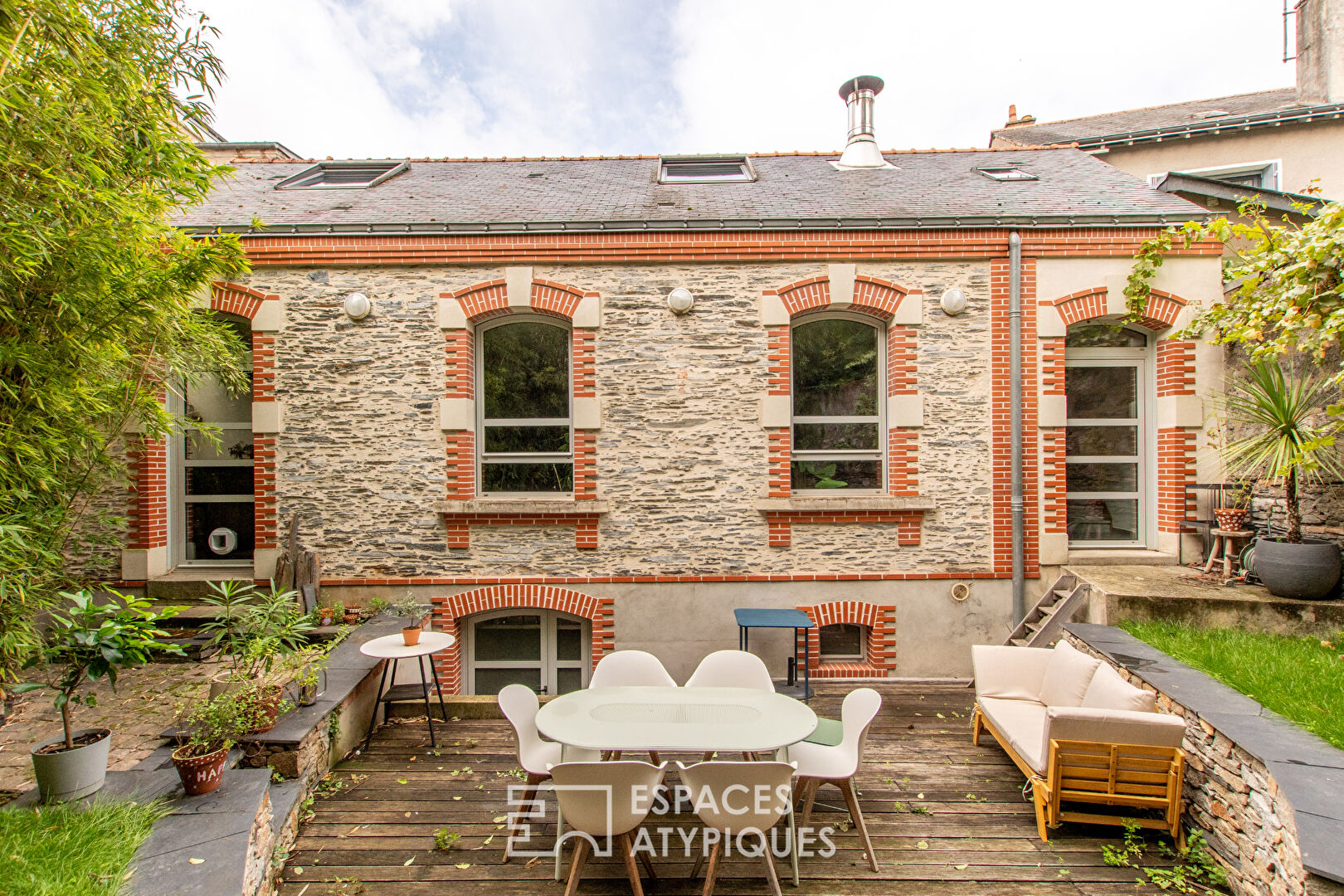 Photo Loft Triplex avec Jardin et Stationnement image 2/6