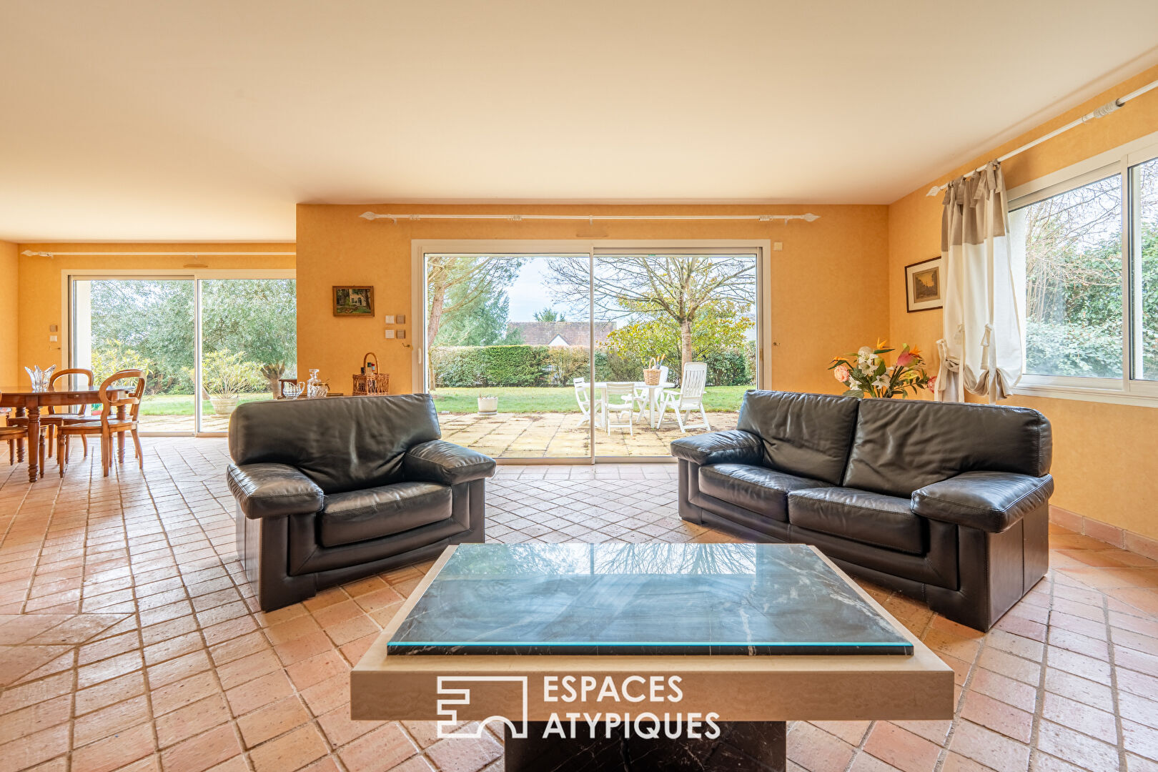 Photo Maison d'architecte aux bords du golf image 2/6