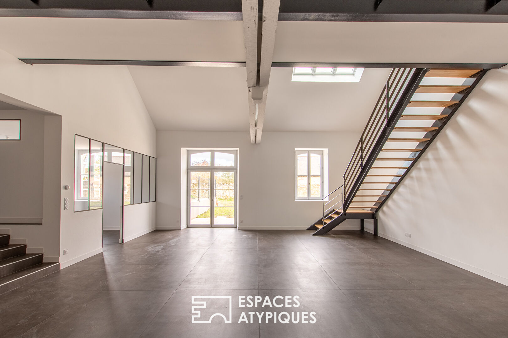 Photo Un ancien chai réhabilité en loft XXL image 2/6