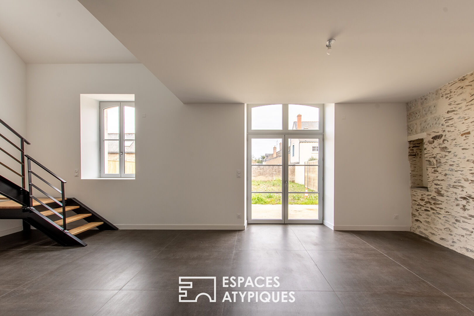 Photo Unique Loft bucolique dans un ancien chai de caractère image 2/6