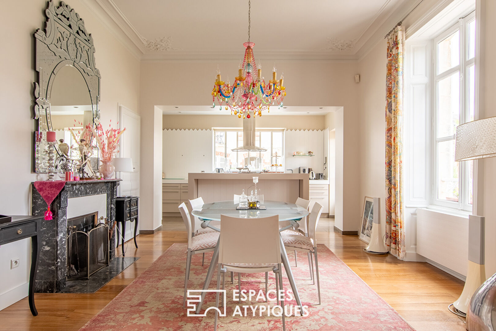 Photo Hôtel particulier avec piscine et dépendances image 3/6