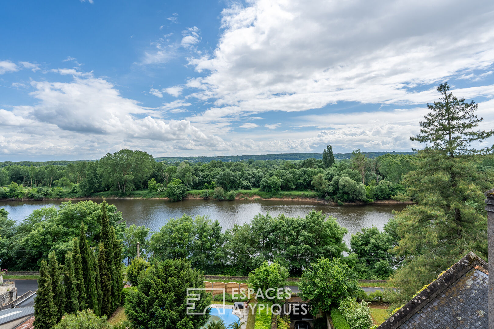 Photo Propriété semi-troglodyte avec vue panoramique sur la Vienne image 4/5