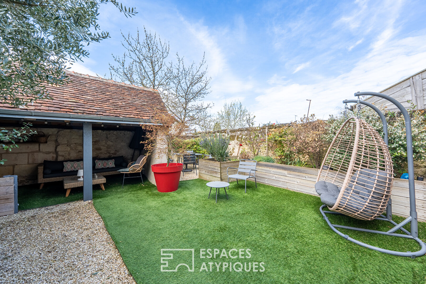 Photo Maison de charme avec dependances dans le centre ville de loches image 2/6