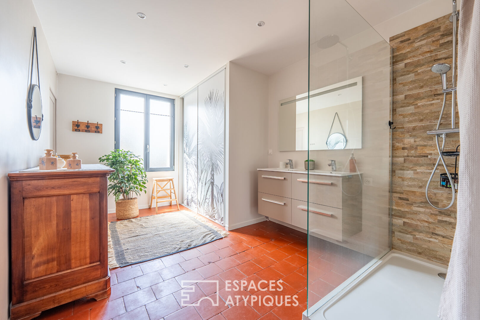 Photo Maison de charme avec dependances dans le centre ville de loches image 6/6