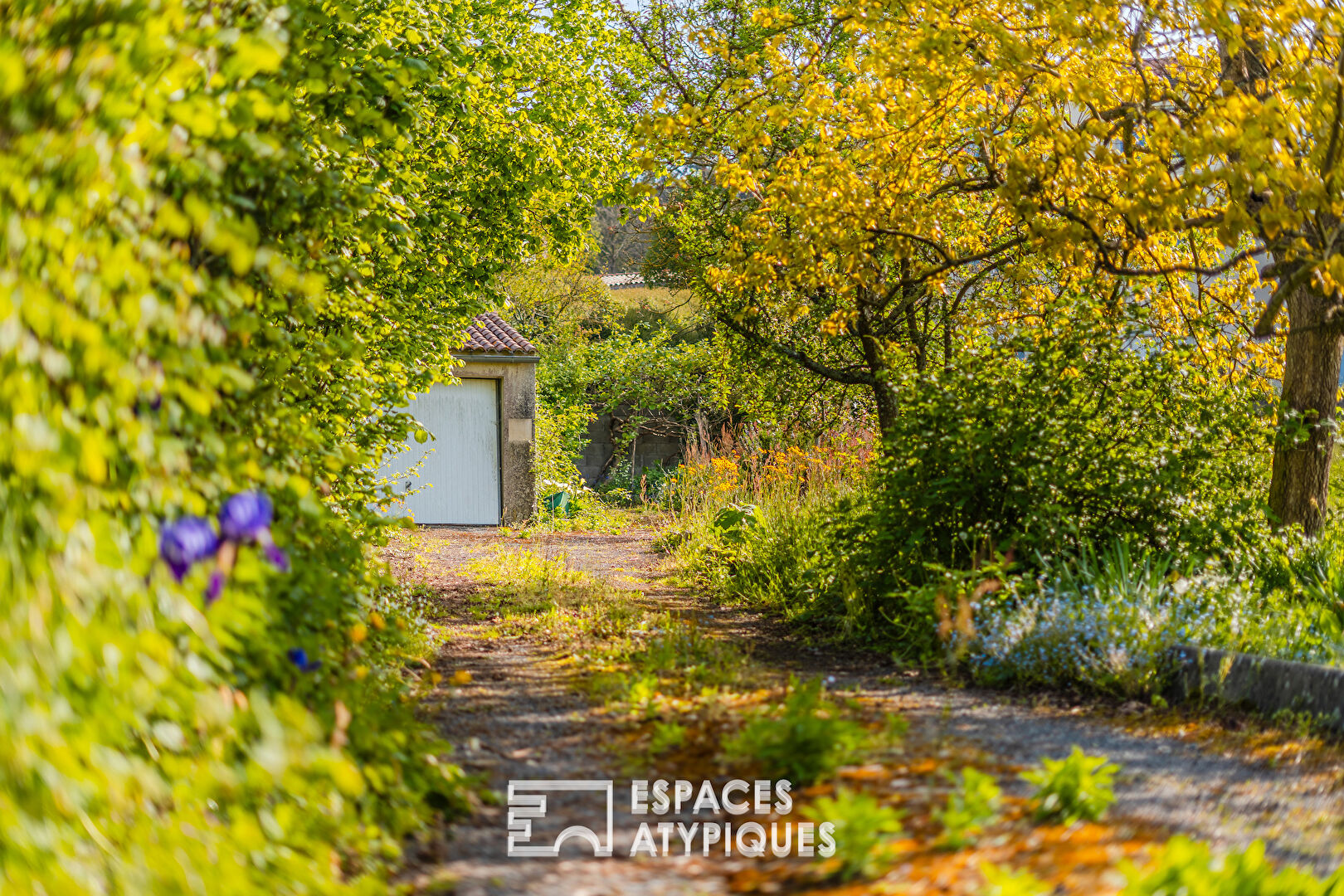 Grande maison avec vue sur le bocage