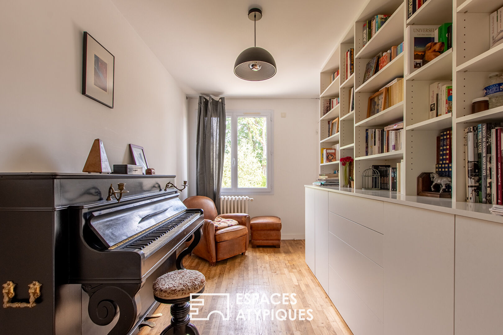 Photo Maison contemporaine au coeur d'un écrin boisé image 6/6