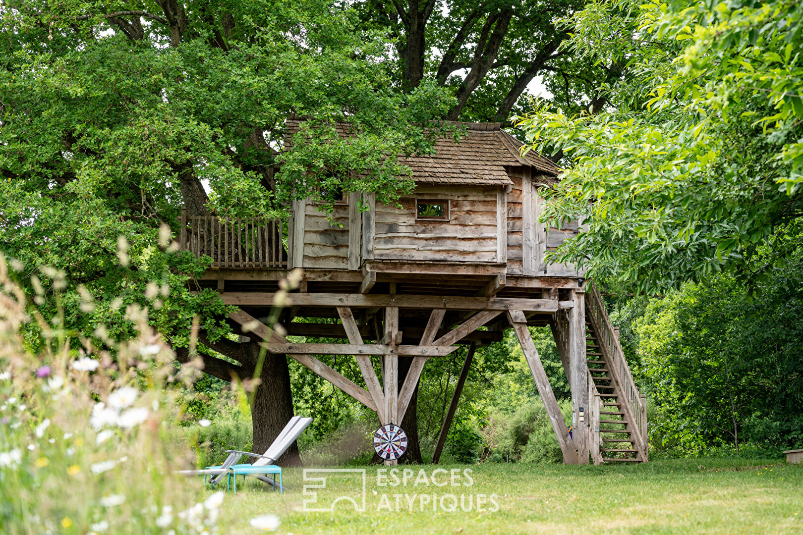 Photo Propriété avec cabanes dans les arbres image 2/6