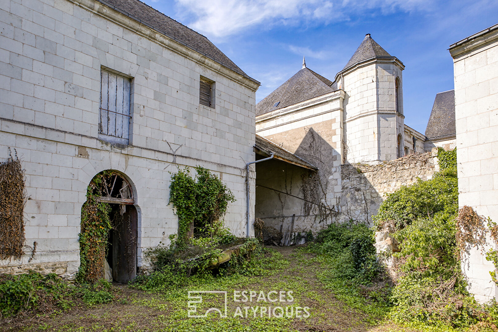 Photo Hôtel particulier du XVIIIe siècle à fort potentiel image 2/5