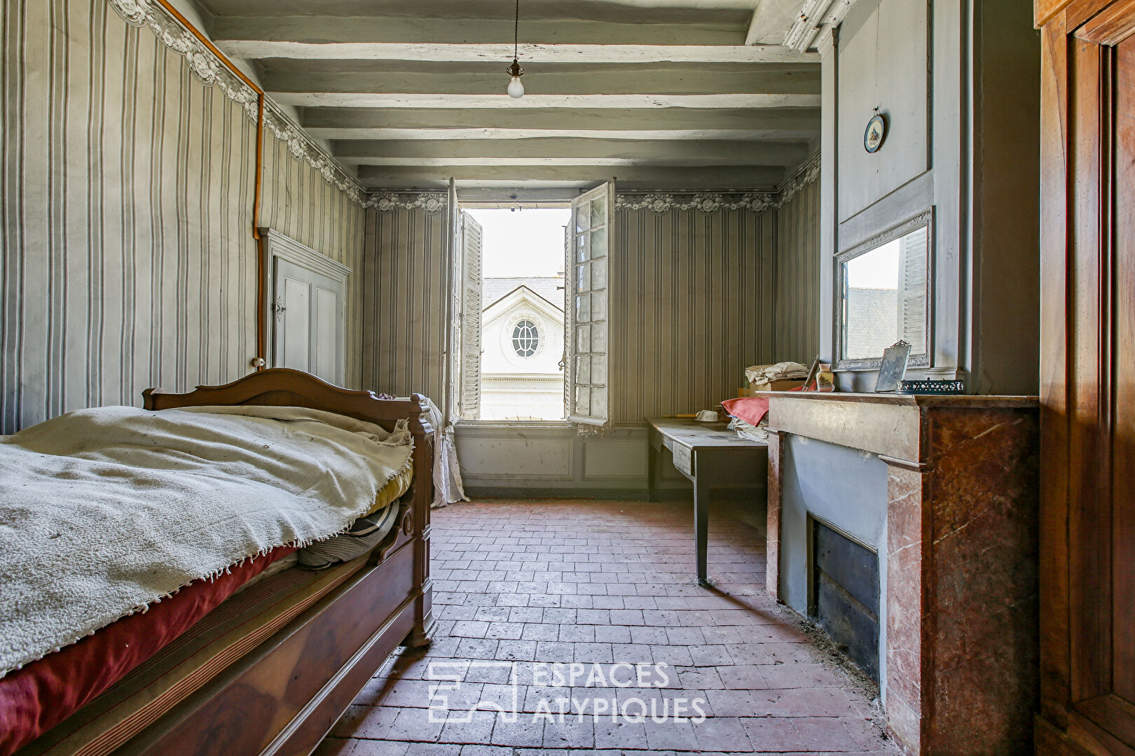 Photo Hôtel particulier du XVIIIe siècle à fort potentiel image 4/5