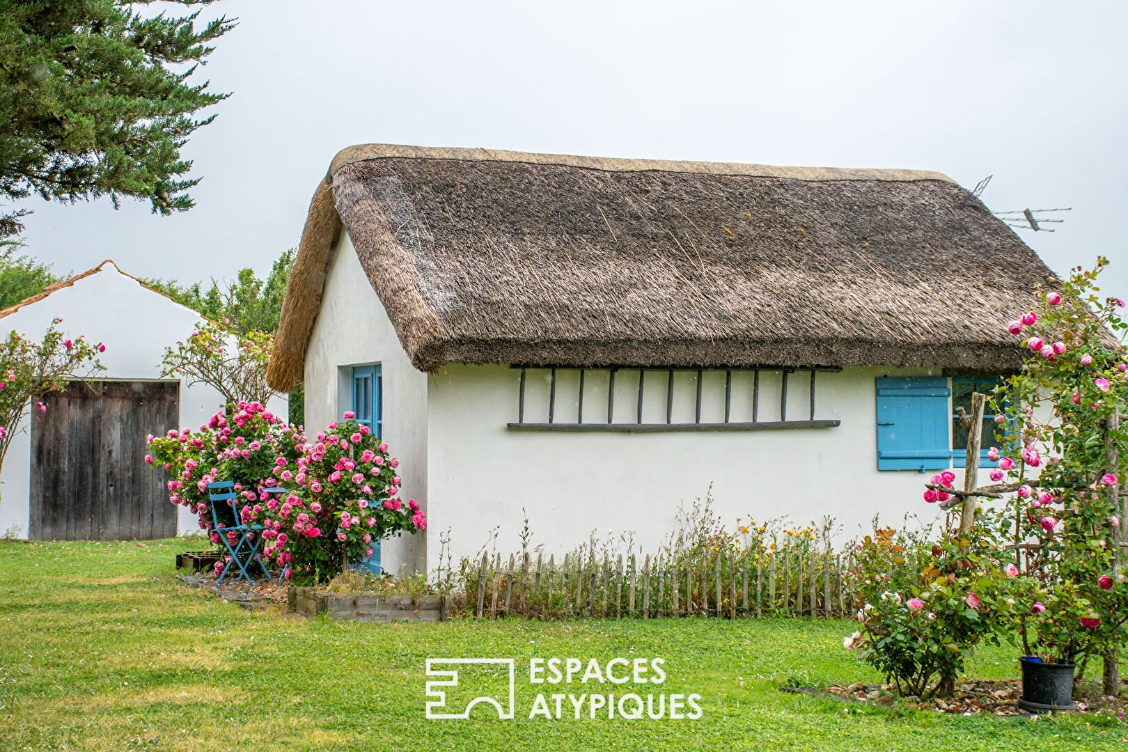 Photo Élégante maison avec bourrine au fil des marais image 6/6