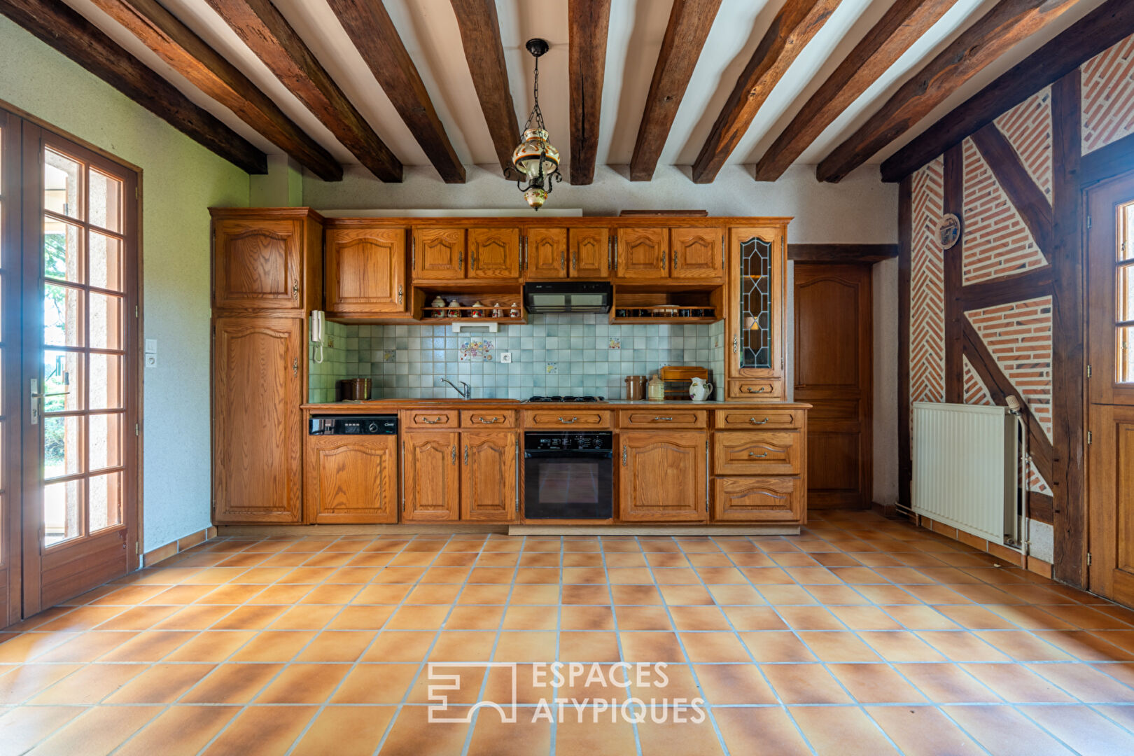 Photo Maison de campagne avec terrain arboré et dépendances image 3/6