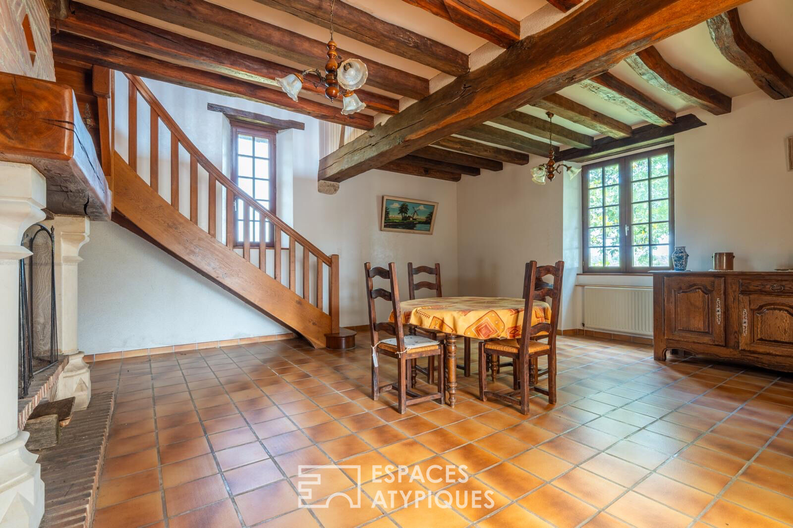 Photo Maison de campagne avec terrain arboré et dépendances image 4/6