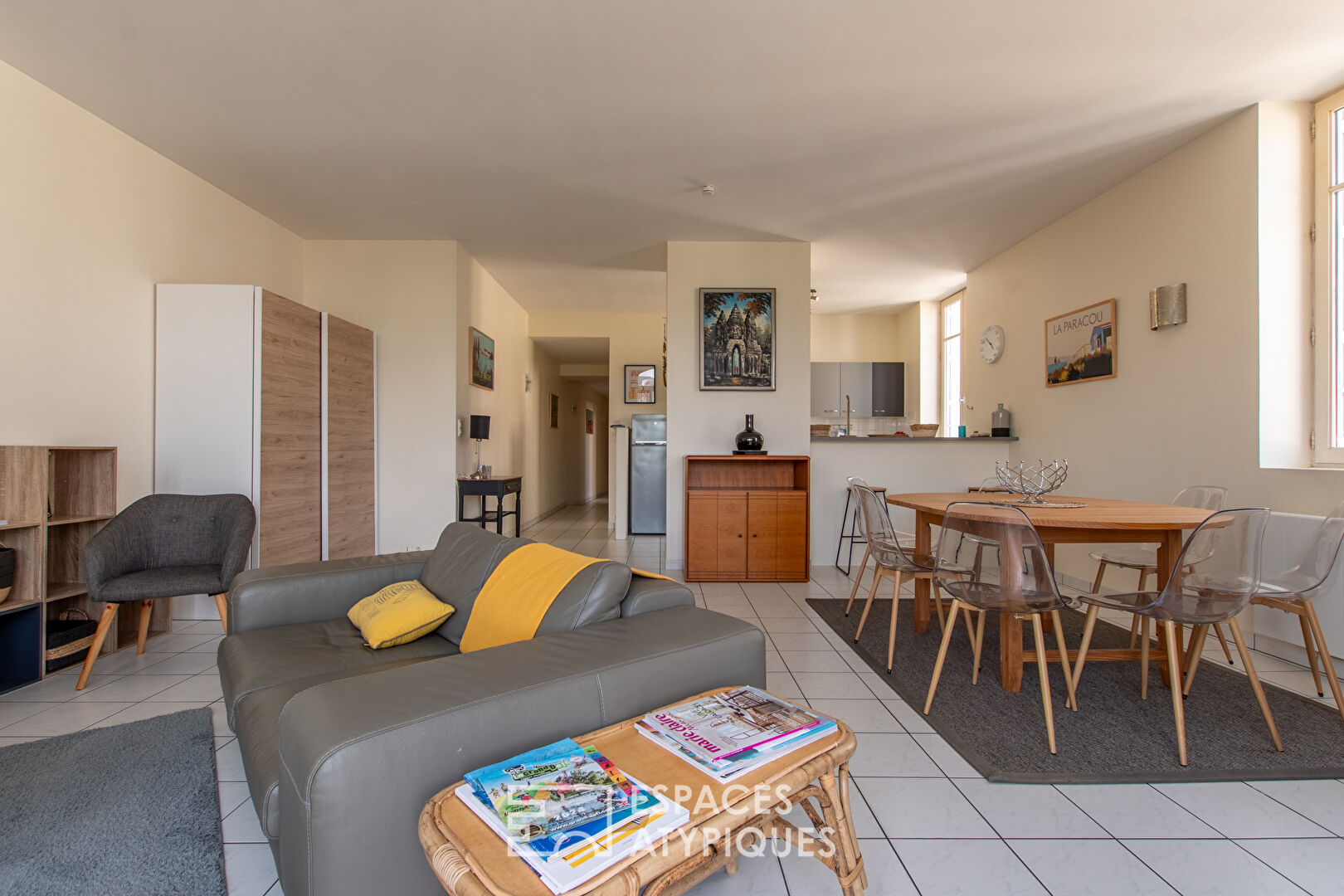 Photo Immeuble de rapport au coeur des Sables d'Olonne - Local commercial + 2 logements image 2/5