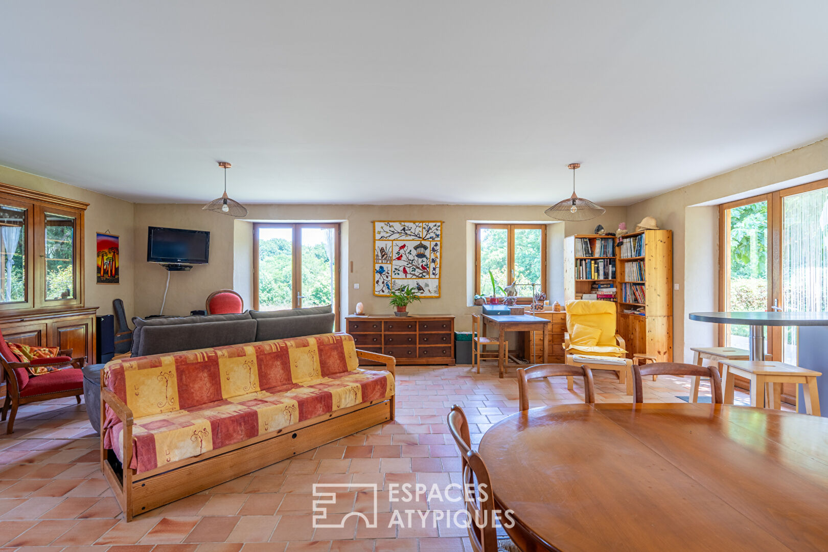 Photo Maison écologique dans un village au savoir-faire artisanal image 4/6