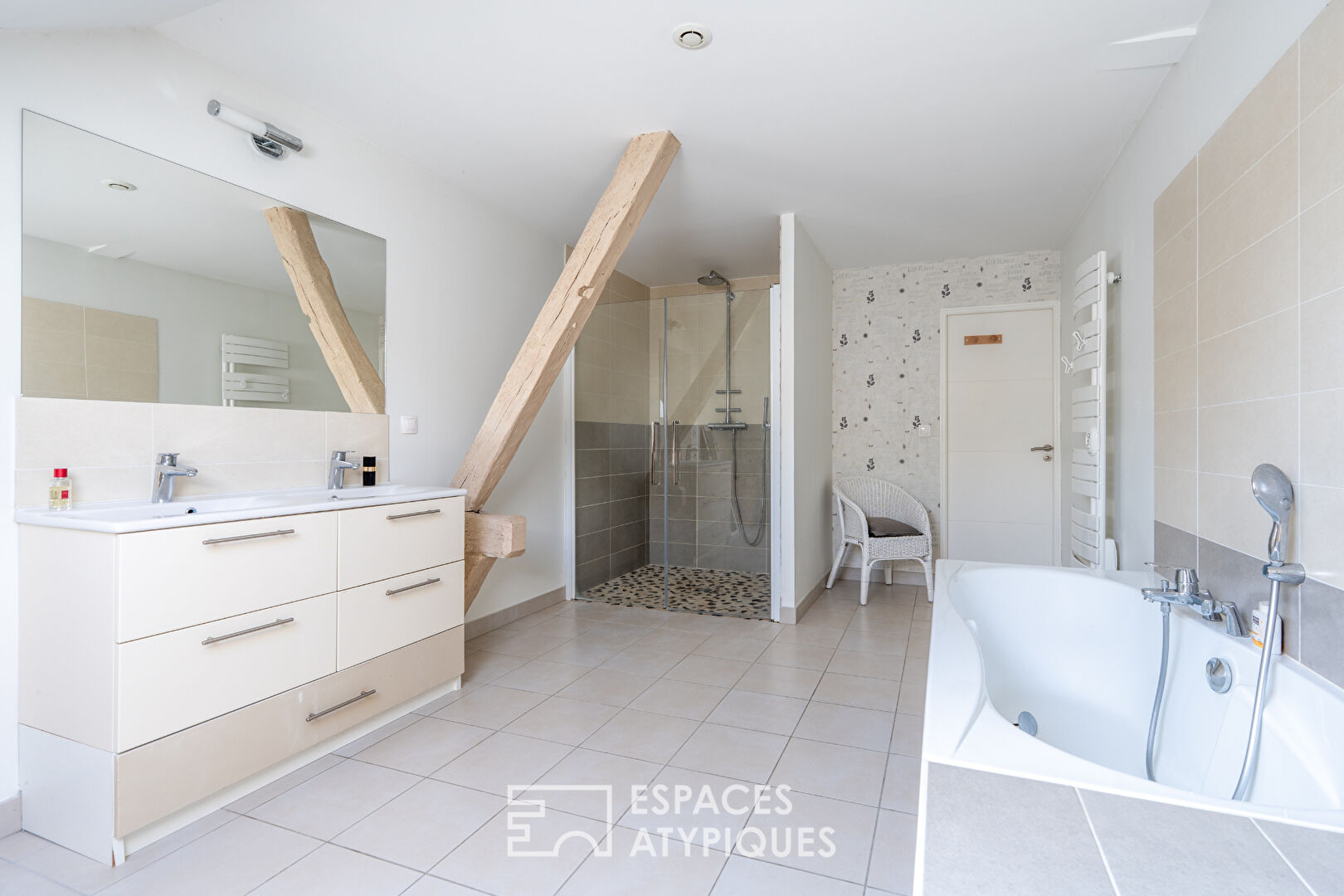Photo Maison de village rénovée et son jardin image 5/5
